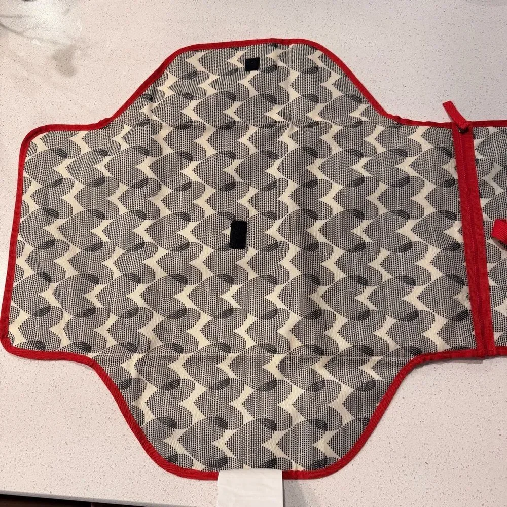 Skip Hop Pronto Changing Station Clutch Gray Chevron Red Heart Mat Baby OS
